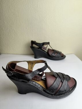 Born 9/40.5 Black and Brown Leather Wedge Sandals  Buckle Closure